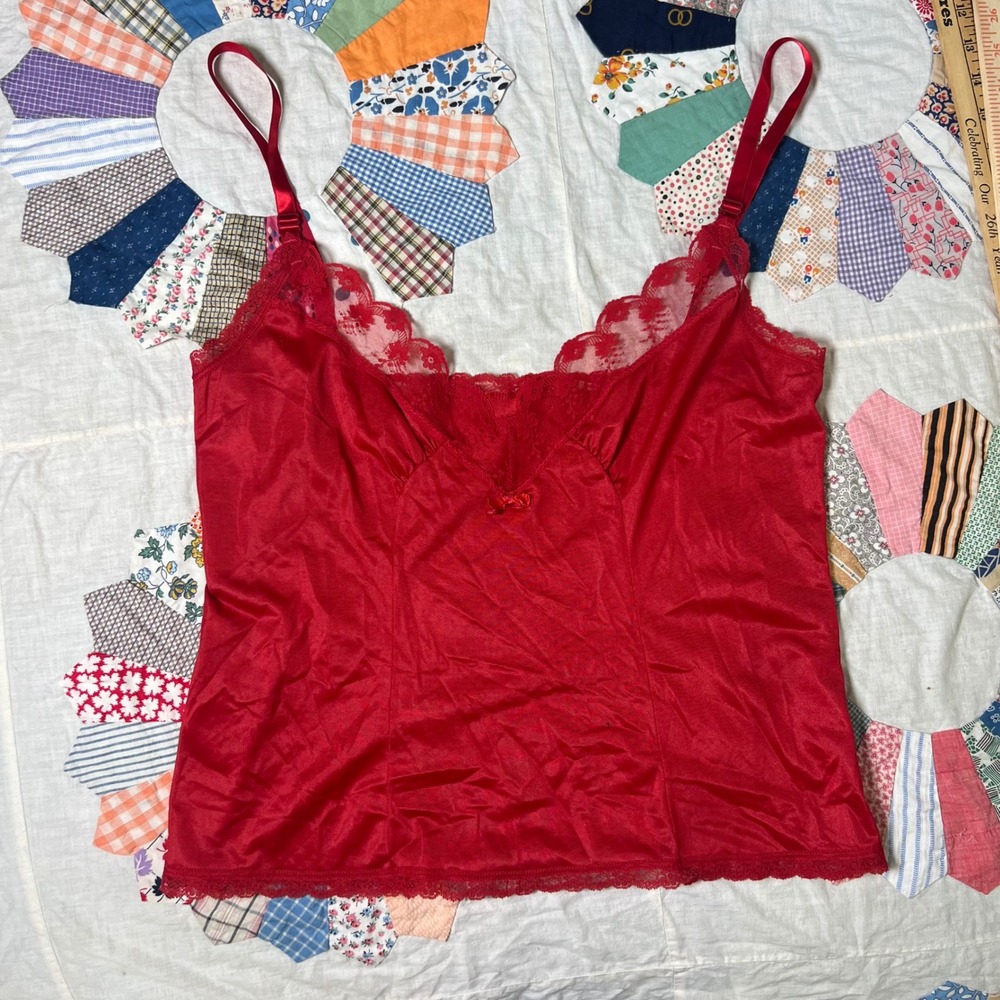 Vintage Hanna Red‎ Lace Trim Nylon Camisole Top Size 38 Adjustable Straps Canada